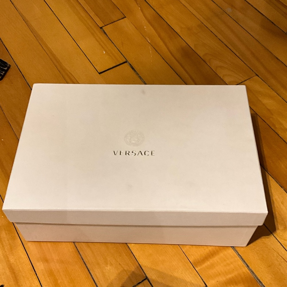 Versace Cream VR Headset Box